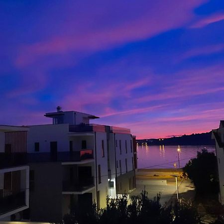 Zeezicht Appartement 50M From Beach Srima Ngoại thất bức ảnh