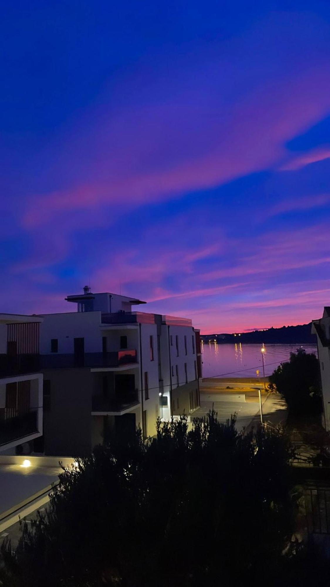 Zeezicht Appartement 50M From Beach Srima Ngoại thất bức ảnh